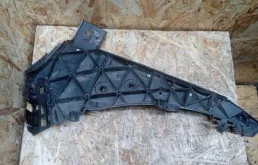 Кронштейн бампера Audi Q7 2005-2015 4L