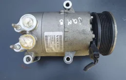 Компрессор кондиционера 31332616 Volvo S40 2 1.6 Бензин