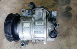 Компрессор кондиционера 4F0260805AF Audi A6 C6 (S6,RS6) 3.2 Бензин