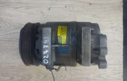 Компрессор кондиционера 8708581 Volvo XC90 1 2.5 Бензин
