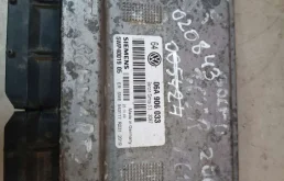 Блок управления двигателем 06A906033 Volkswagen Golf 4 1.6 Бензин
