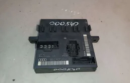 Блок бортовой сети 8E0907279L Audi A4 B7 (S4,RS4) 3.2 Бензин