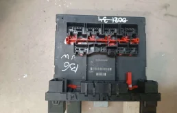 Блок предохранителей 3C0937049H Volkswagen Passat B6 0