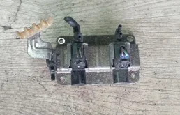 Клапан воздушный 4M5G9A500NB Ford Focus 2 restailing 2.0 Бензин