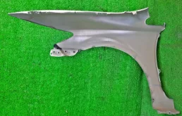 Крылья для Honda Civic 2005 года на фотографиях