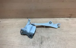 Петля капота Mazda 3 BBM252420 BL, левая