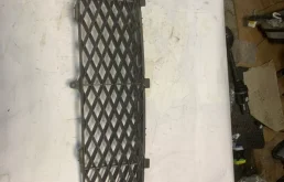 Решетка бампера Suzuki Grand Vitara 7172165J00