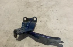 Петля капота Mazda 3 BBM252420 BL, левая