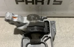 Подушка двигателя Mazda 3 GHS439060A BM 2.0