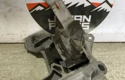 Подушка двигателя Mazda 3 GHS439060A BM 2.0