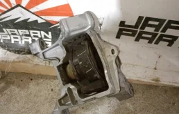 Подушка двигателя Mazda 3 GHS439060A BM 2.0
