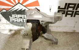 Подушка двигателя Mazda 3 GHS439060A BM