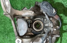 Цапфа Audi A6 8R0505436C C7 2.8, задняя правая