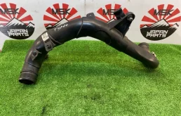 Патрубок интеркуллера Volkswagen Tiguan 2018 5Q0145840B 2 2.0