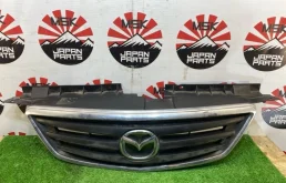Решетка радиатора Mazda MPV LC6250710A