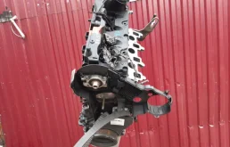 Двигатель без навесного для Volkswagen Amarok на фотографиях