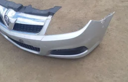 Бампер передний для Opel Vectra на фотографиях