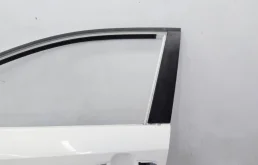 Дверь передняя левая для Toyota Corolla 2020 года на фотографиях