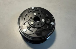 Шкив компрессора кондиционера Volvo S40 B5244S5 B5244S5