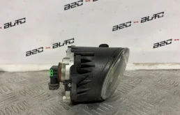 Противотуманка (ПТФ) передняя правая для Volvo C30 2009 года на фотографиях