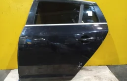 Дверь Volvo V60 2010-2013