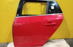 Дверь Volvo V60 2010-2013