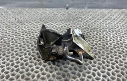 Петля двери Volkswagen Touareg 2004 7L0831411A 7LA 2.5 BAC 033884, передняя левая