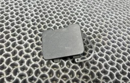 Заглушка буксировочного крюка Volvo XC90 2006 8662995 2.4 D5244T 322802, передняя