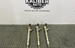 Форсунка топливная Hyundai Starex 2002 338004A000 2.5 D4CB