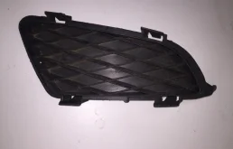 Решётка бампера Mazda 6 2002-2008 GJ6A50C11A GG, передняя правая