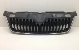 Решётка радиатора Skoda Fabia 2010-2014 5J0853668C 2, передняя