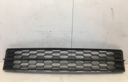 Решётка бампера Skoda Octavia 2013-2020 5E0853677 A7, передняя