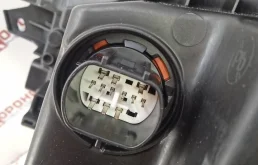 Фара LED KIA K5 2020- 92102L2000 3, передняя правая Уценка Новая Оригинал уценка трещина на пластиковой юбке