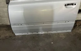 Дверь передняя левая audi a8 d3 4e0831051c
