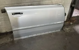 Дверь передняя правая audi a8 d3 4e0831052c