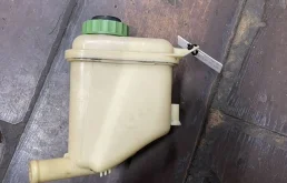 Бачок гур vw touareg 7l0422371b