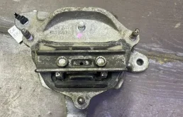Опора акпп audi a8 d4 8k0399151cm