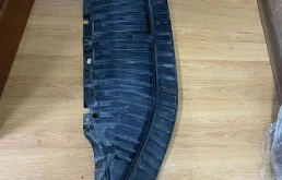 Защита двигатели audi a8 d4 4h0807611
