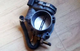 Дроссельная заслонка audi skoda vw 078133062b