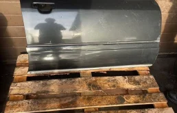 Дверь передняя правая audi a8 d2 до рест 4d0831052