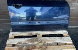 Дверь передняя правая audi a8 d2 4d0831052e