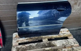 Дверь передняя левая audi a8 d2 4d0833051e