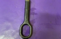 Крюк буксировочный vag 1t0805615a