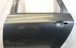 Дверь Opel Astra 2009-2017 13285610 J, задняя левая