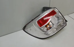 Фонарь внешний левый для Renault Logan 2016 года на фотографиях