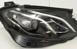 Фара Mercedes-Benz E-klasse 2016-2021 A2139064004 W213, передняя правая