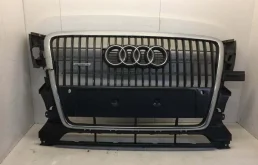 Решётка радиатора Audi Q5 2008-2012 8R0853651 1, передняя