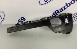 Кронштейн бампера Ford Focus 2 2007 1335699 CB4 1.8 (QQDB), передний левый