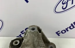 Кронштейн МКПП (Серьга) Ford Focus 2 2005-2011 1322569 CB4 1.8