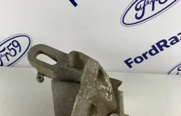 Кронштейн подушки двигателя Ford Focus 2 2005-2011 1458380 CB4 1.4-1.6
